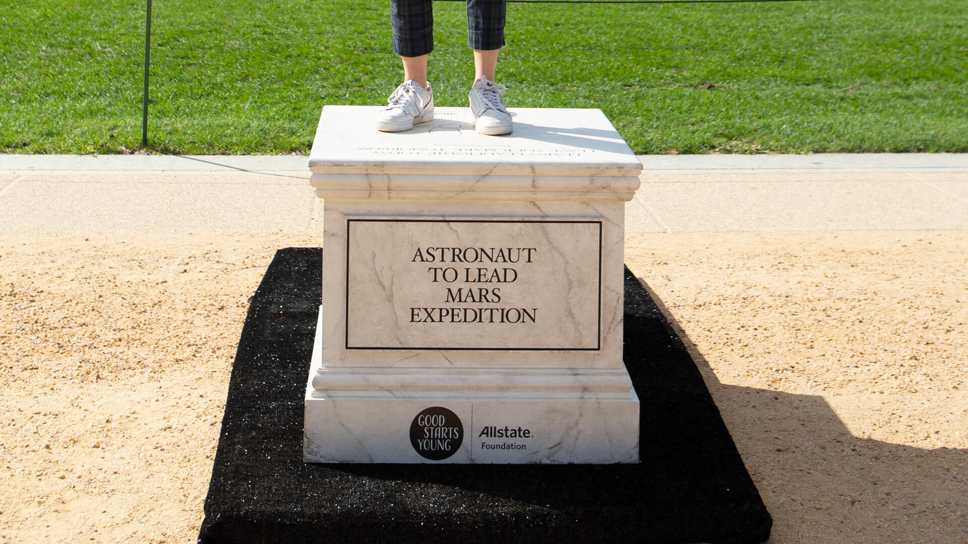 Good Starts Young Pedestals - Astronaut to Lead Mars Expedition